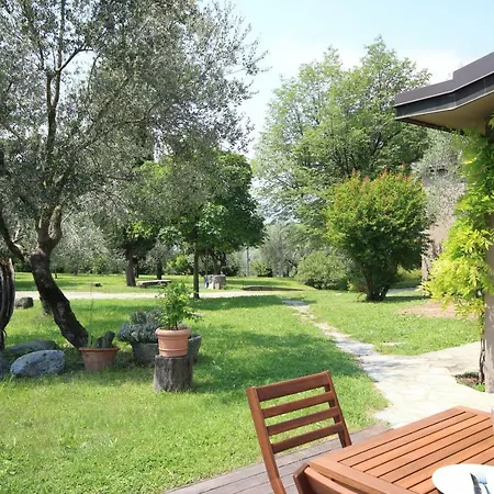 Roseti Vila *